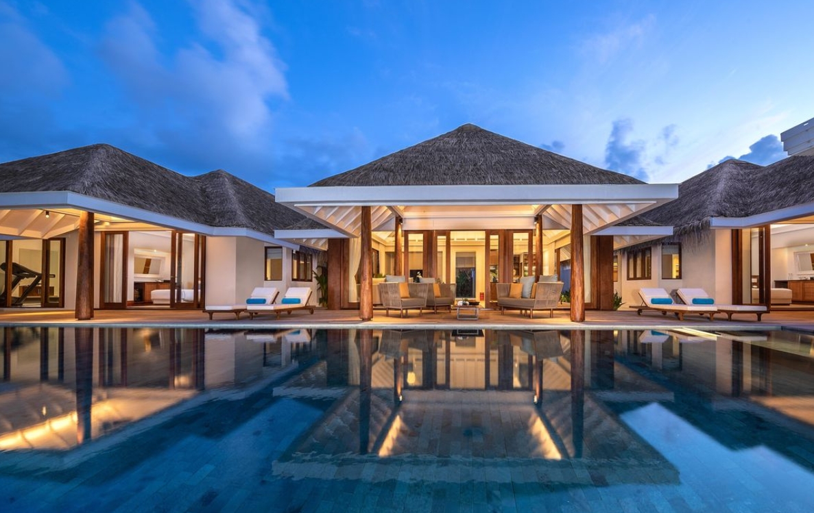 Lagoon pool villa