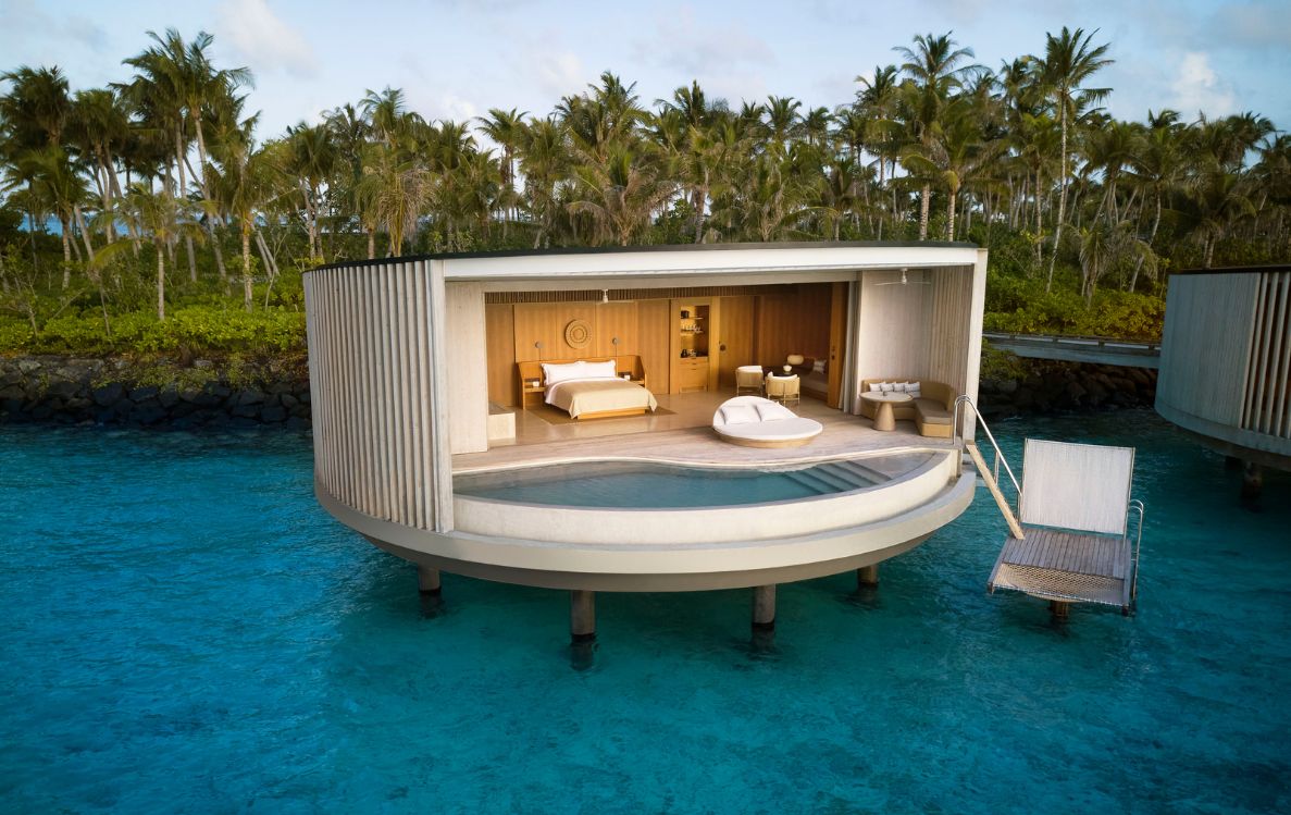 Lagoon pool villa