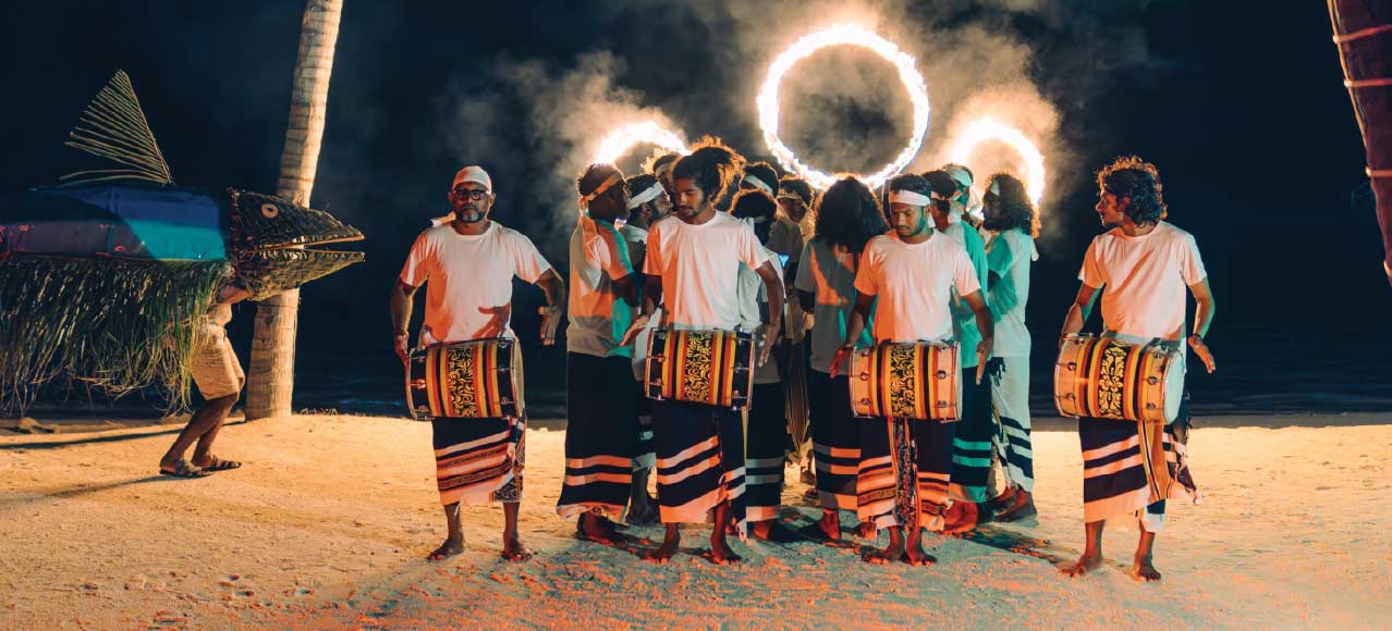 Maldivian performers in traditional dress