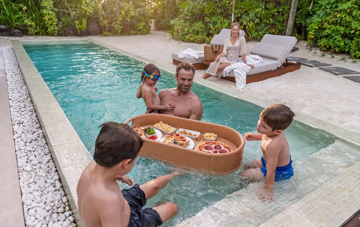 In-Villa Dining